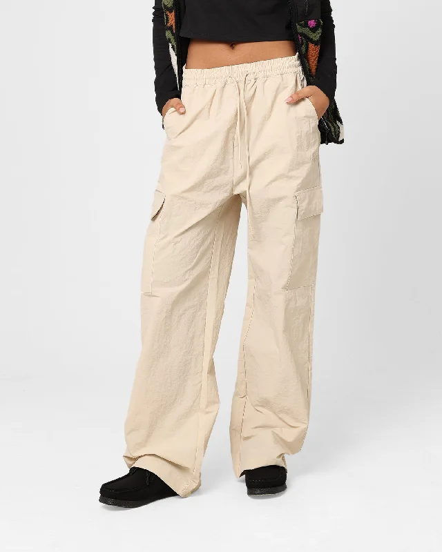 Stussy Women's Nylon Cargo Pants White Sand Elegant High-Waist Pants