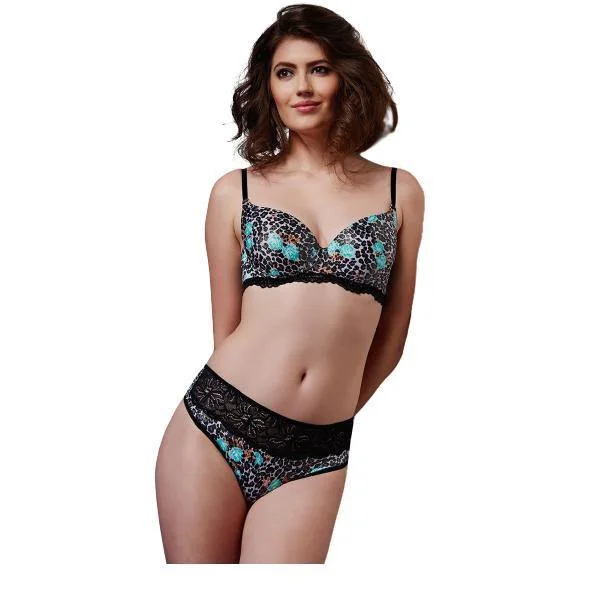 Leopard Print T-Shirt Bra With Low Rise Bold Panty Front Pockets Side Pockets Patch Pockets