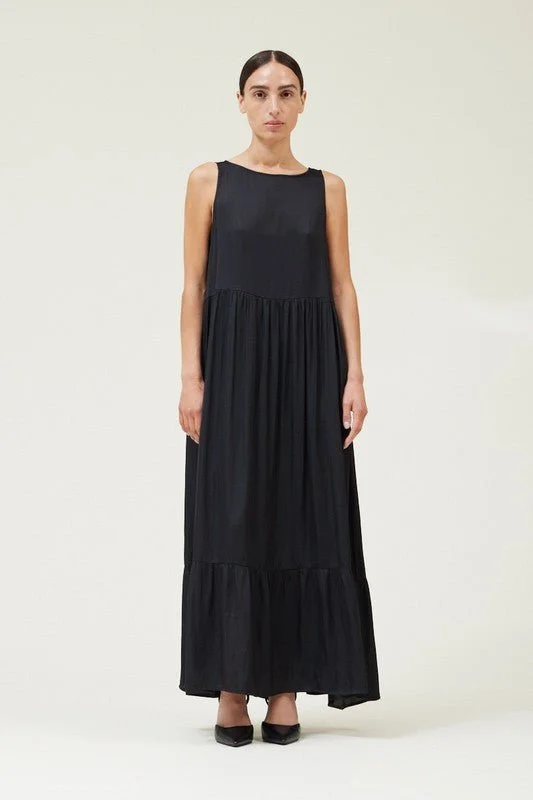 Black Satin Tiered Maxi Dress Trendy Fit-and-Flare Maxi Dress