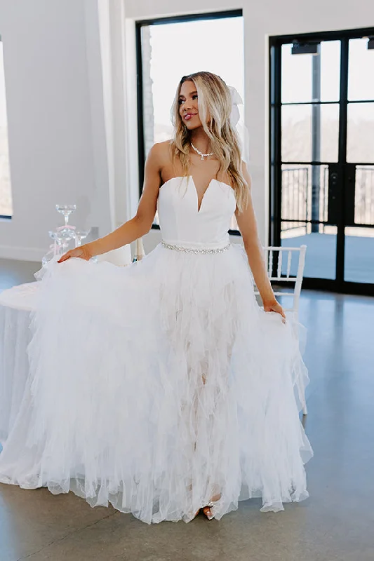 Radiant Runway Tulle Maxi Dress Stylish V-Neck Maxi Dress