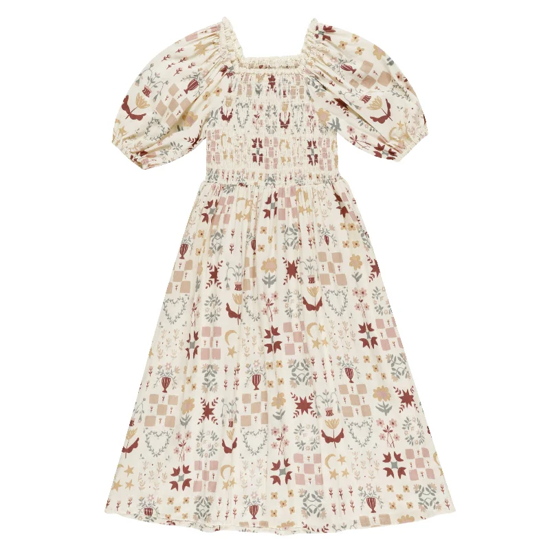Della Dress | Folklore