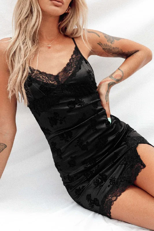 Motel Coti Mini Dress Black Rose Flock Classic Floral Print Mini Dress